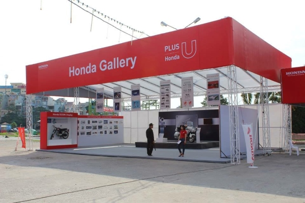 Gian hàng ngoài trời thiết kế không gian mở