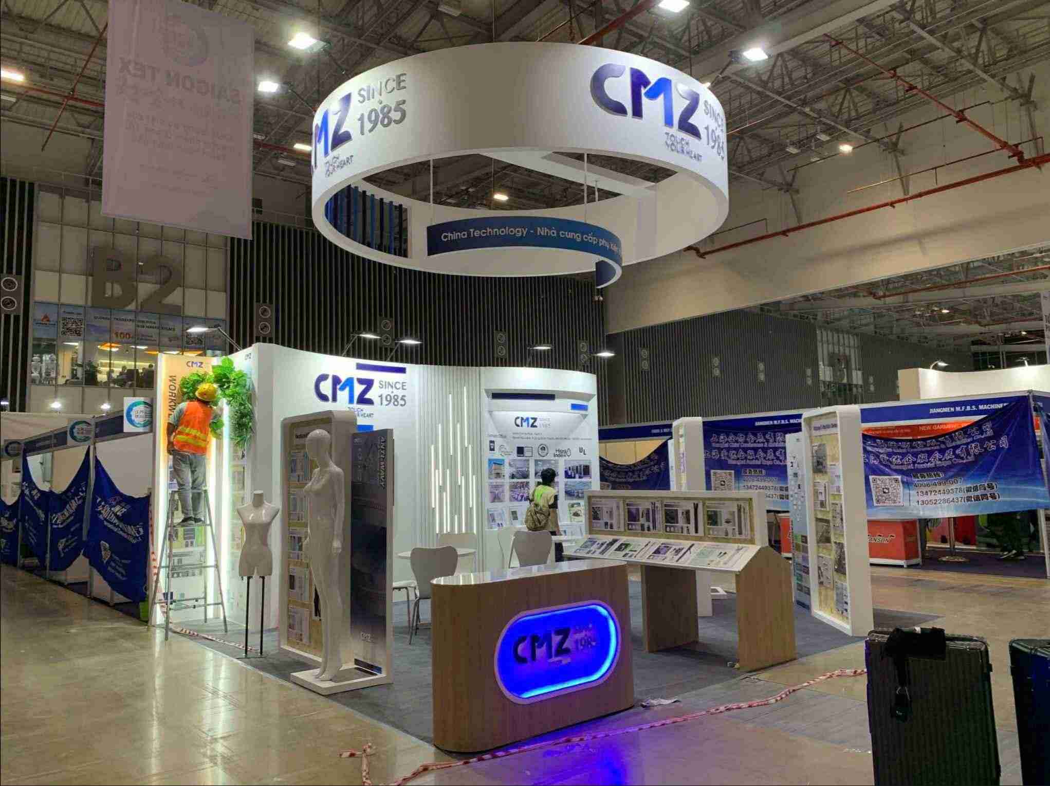 Gian hàng triển lãm cmz